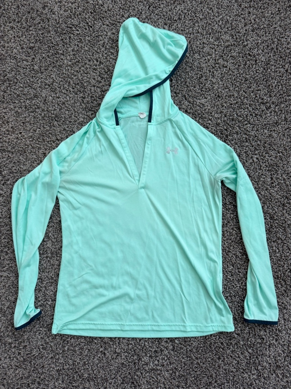 Under Armour Women's Mint Green Hooded Long Sleeve Pullover